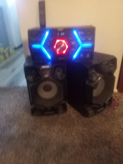 Samsung Stereo System