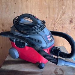 Craftsman Clean N Carry 4 Gallon 5.0 Peak H.P. Vacuum Cleaner