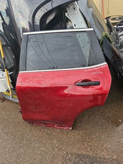 Nissan Murano left rear door Oem