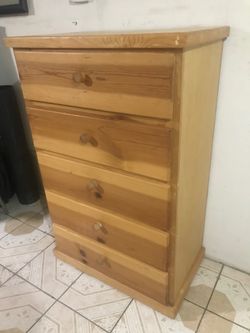 Tall dresser like new condition clean