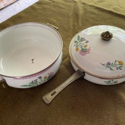 3 QUART PORCELAIN ENAMEL ON STEEL CASSEROLE, COUNTRYSIDE PATTERN & PAN SET 