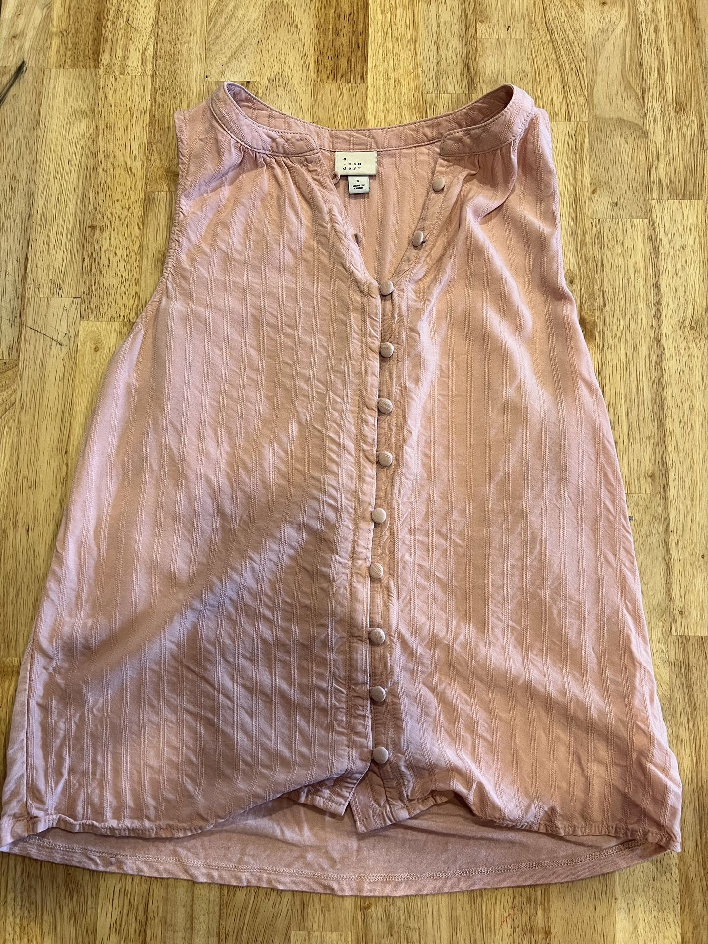 Woman’s Sleeveless Blouse - Size Small
