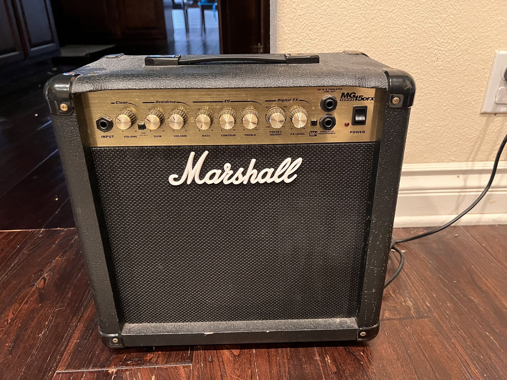 Marshall MG15 DFX 15 Watt Solid State Amplifier