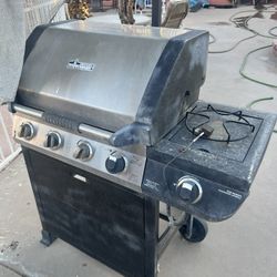 3 Grilles