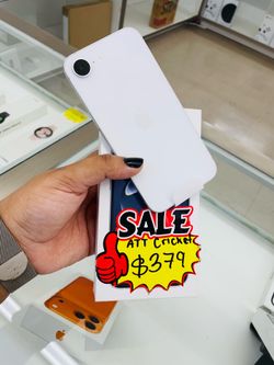 iPhone 16e 128gb AT&T cricket
