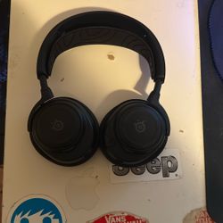 Steelseries Arctis Nova 7