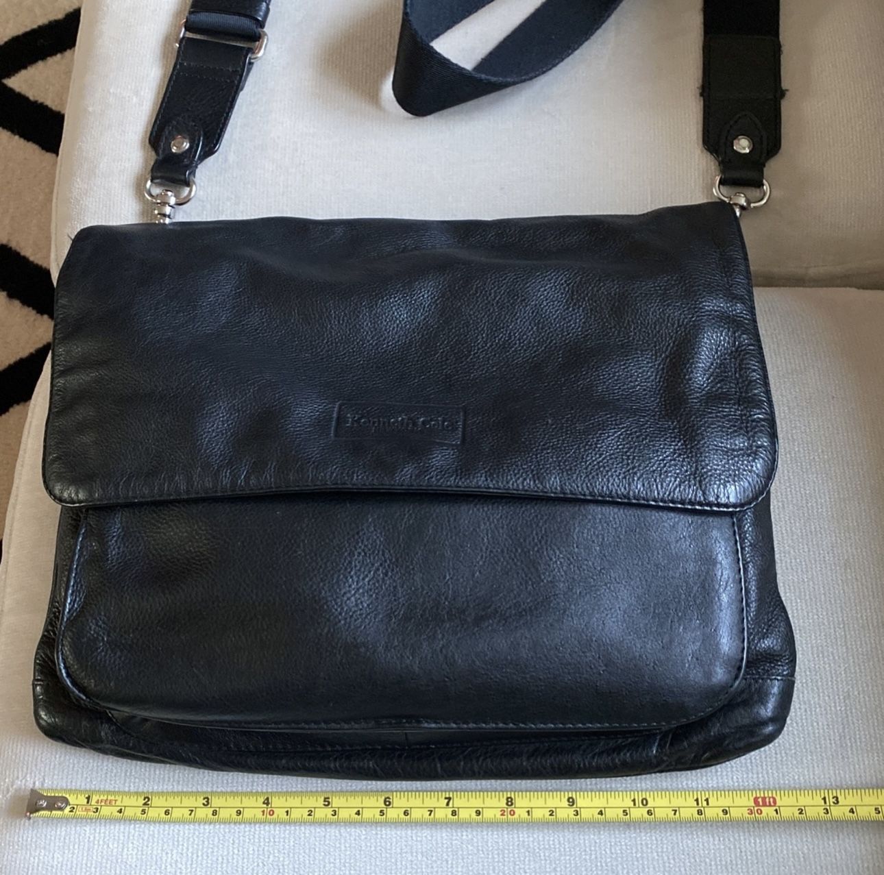 Kenneth Cole Genuine Pebbled Leather Messenger Shoulder Bag