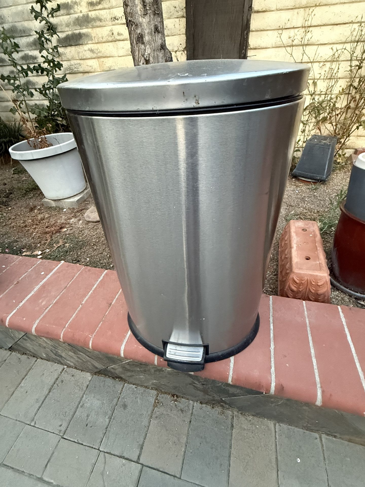 Trash Can