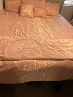 Cal king mattress in good condition No stains or rips