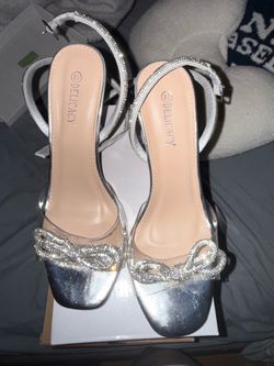 Bow Heels Size: 8 1/2