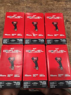 Millwake M18 Fuel Tool In Oxnard El Kit De 2 Taladros En Caja $330