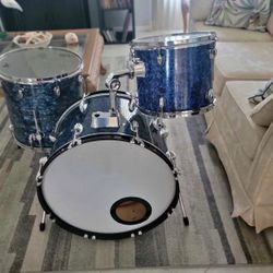 1960’s Prestige Vintage Drum Set 