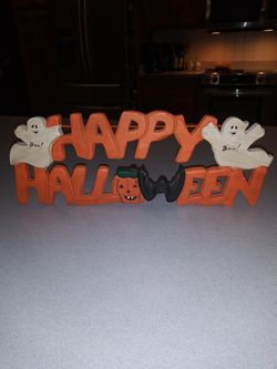6" TALL & 14 3/4" WIDE WOODEN HAND PAINTED HANGABLE HAPPY HALLOWEEN SIGN