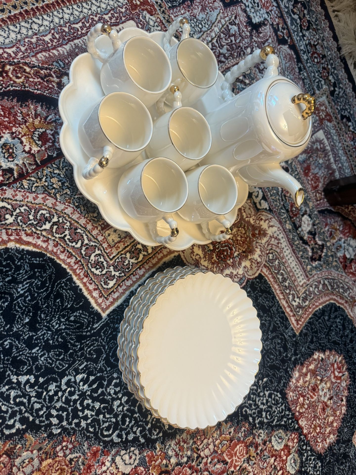 Make White Plate And Cup Set With Tea Cup