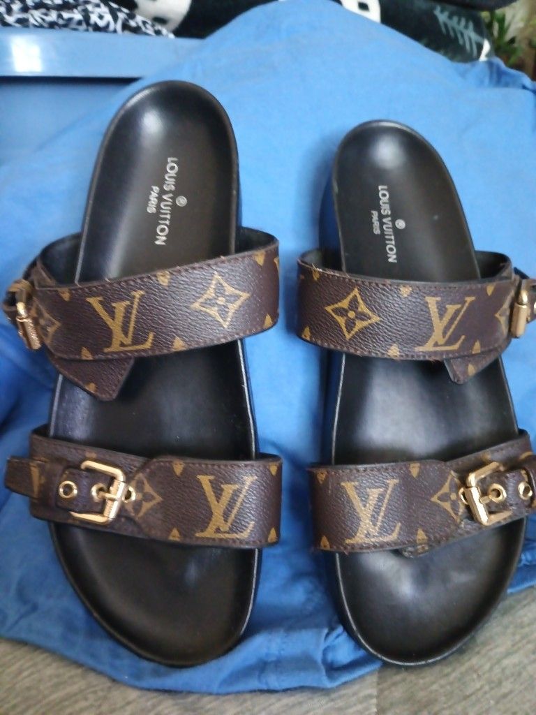 Louis Vuitton Sandals Size 10 (41)
