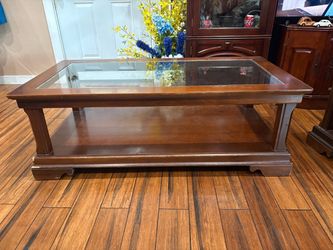 Coffee table set