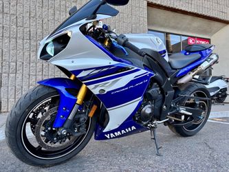 2014 Yamaha YZF-R1