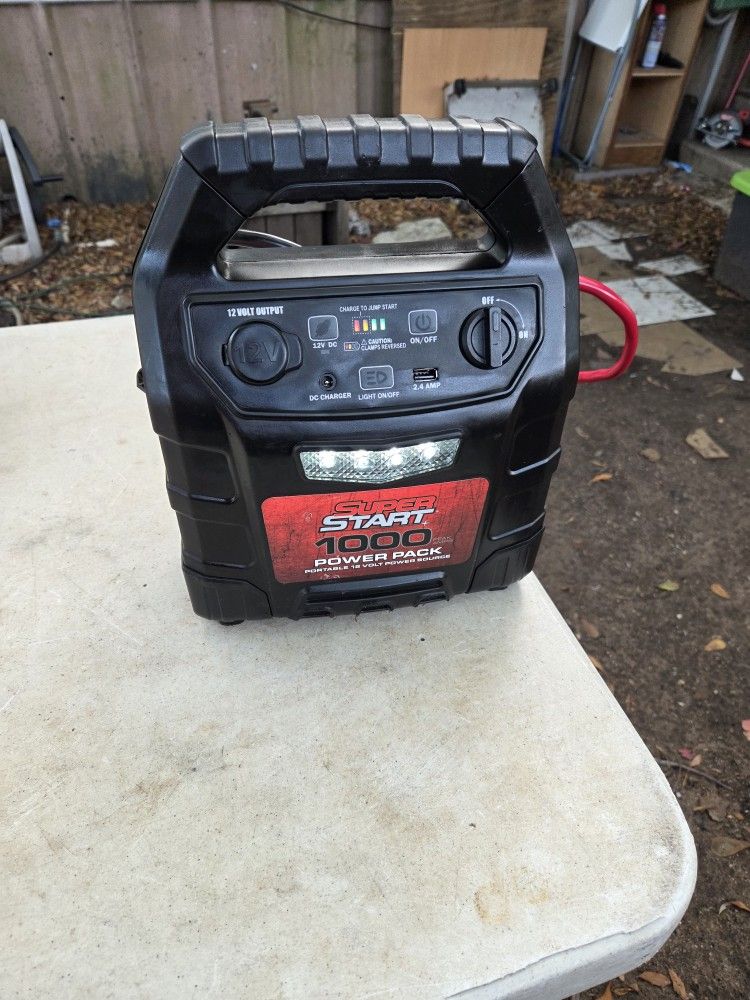 Cargador De Baterías Para Carros Semiusado $70 Firme Pick Up Only Área Jersey Village 77O41 