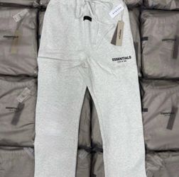 FEAR OF GOD ESSENTIALS LIGHT OATMEAL HOODIE – SIZE XXL – BRAND NEW