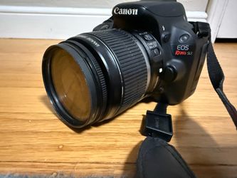 Canon EOS Rebel SL1 DSLR