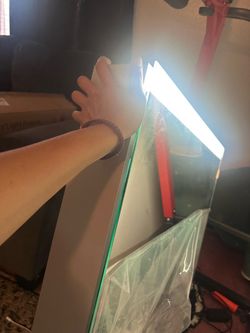 LED Light-Up Mirror