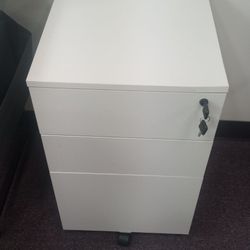 Lockable File Cabinet 