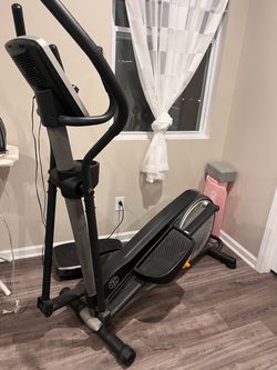 Gold's Gym Elliptical Trainer