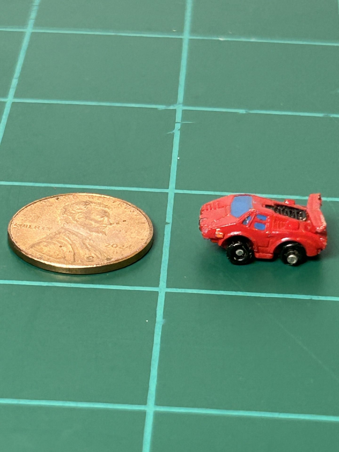 1989 Vintage Micro Machines Ultrasmall Insiders Lamborghini Countach (Red)