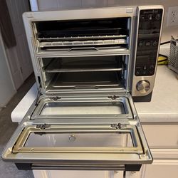 Pampered Chef Deluxe Air Fryer and Oven