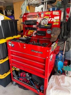 Snap-on tool box