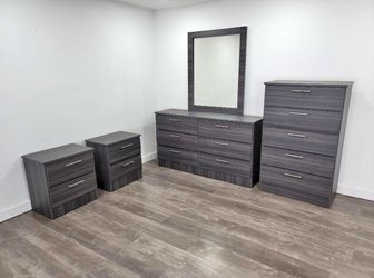 Dresser whit mirror, chest and 2 nightstands - Cómoda con espejo , Gavetero y 2 mesitas de noche