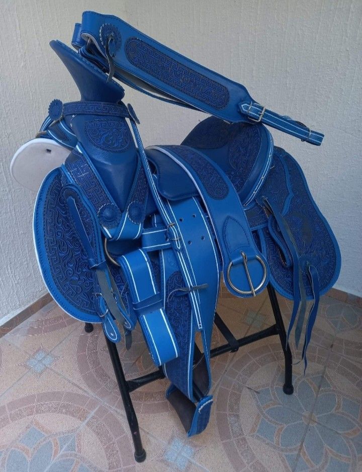 Monturas Bordadas Fuste 15