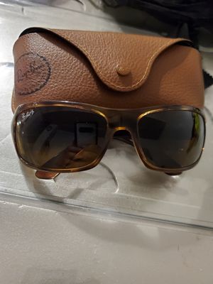 Photo Ray Ban polarized sunglasses In perfect shape original made in Italy,$75 cash only or best offer