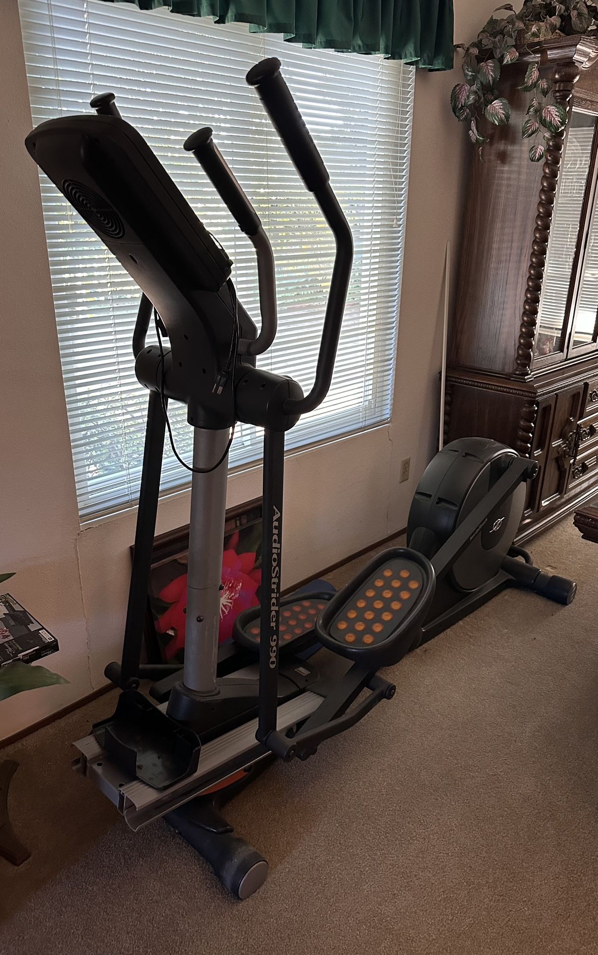 Elliptical. NordicTrack AudioStrider 990