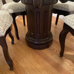 Lovely Solid Wood Pedestal Table With Glass Top