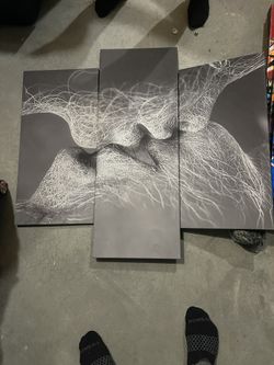 Kissing Canvas 