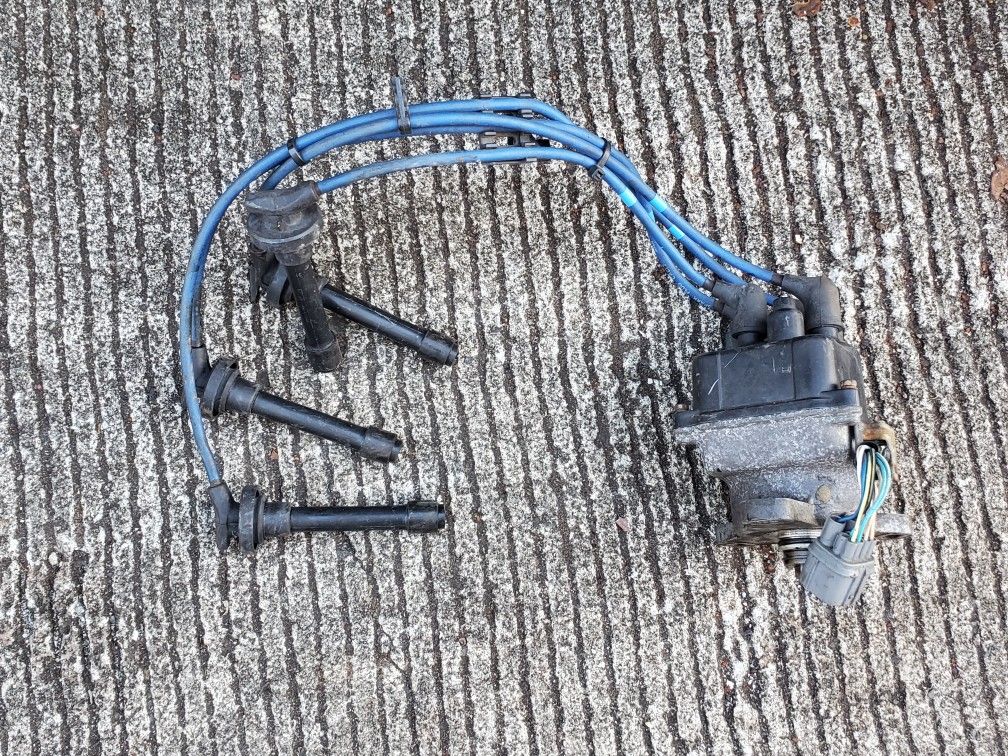 97 Honda Civic distributor and spark plug wires (parts)
