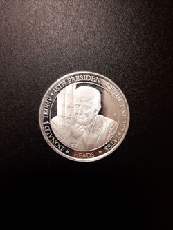 Donald Trump 45th President Commemorative Coin