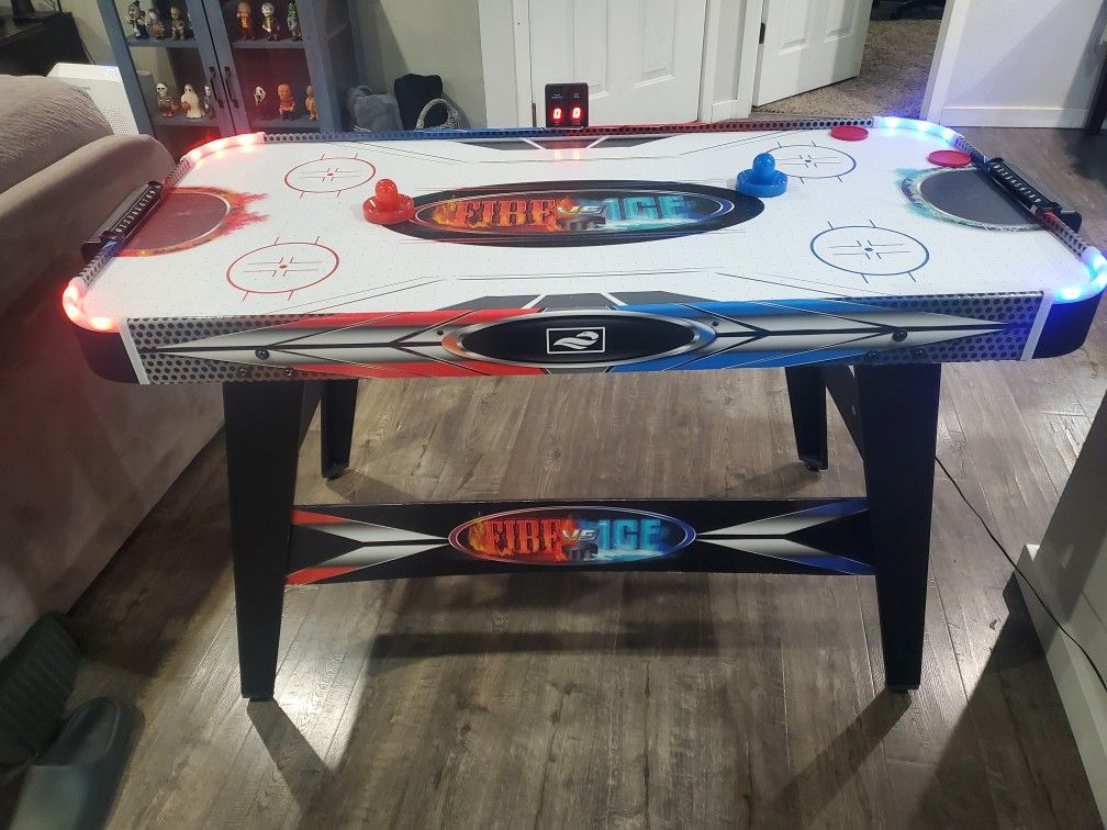Air Hockey Table