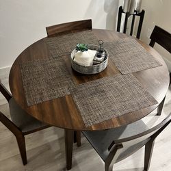 Beautiful Dining Table For Sale 