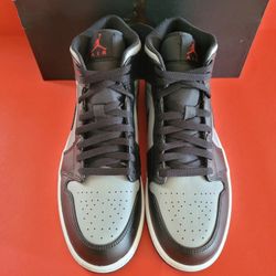 Jordan 1 Mid Shadow