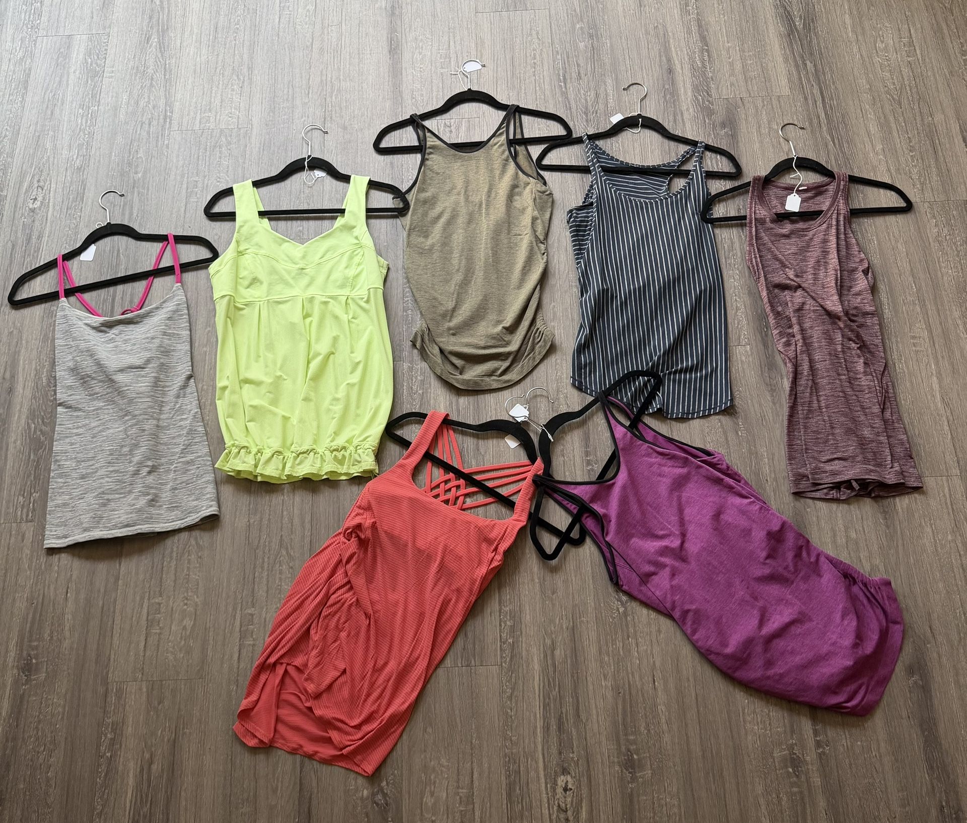 Women’s Lululemon Tank Tops Sizes M/L 8-10