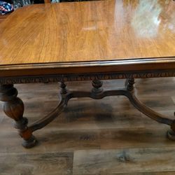 Antique Mahogany Dining Table & 6 Chairs