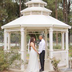 Photographer Wedding Birthday Events Real Estate Senior Graduation Family Portraits Headshot Maternity Photography Photos