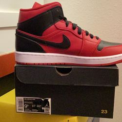 Jordan 1 Mid Reverse Bred Size 9.5