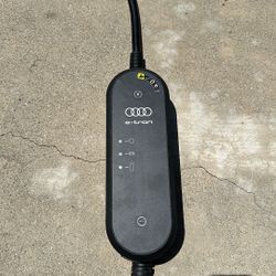 Audi e-tron Original Charging Cable 