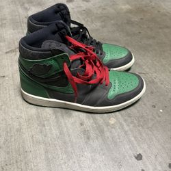 Jordan 1 retro pine green black size 8.5