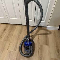 Dyson vacuum cleaner DC 26