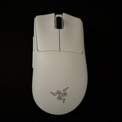 Razer Deathadder V3 Pro gaming mouse