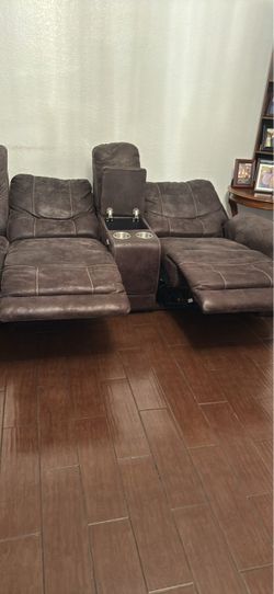 Power Reclining sectional  with Console